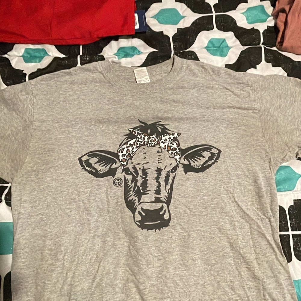 Girlie girl original shirt barely worn